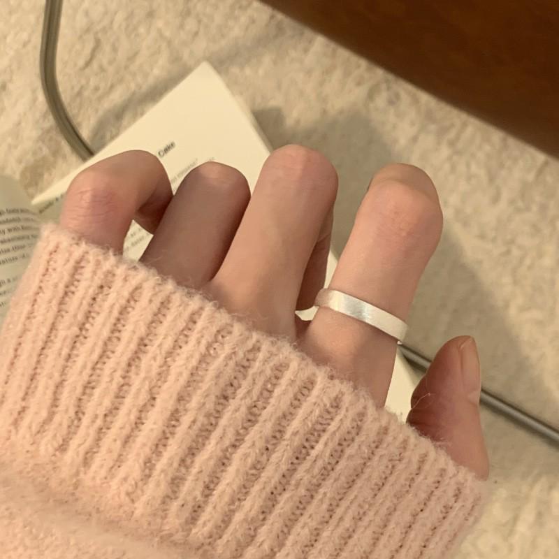 Korean S925 Silver Cross Military Flower Ring: Retro, Adjustable, Fashionable Hip-Hop Index Finger Design for Women.