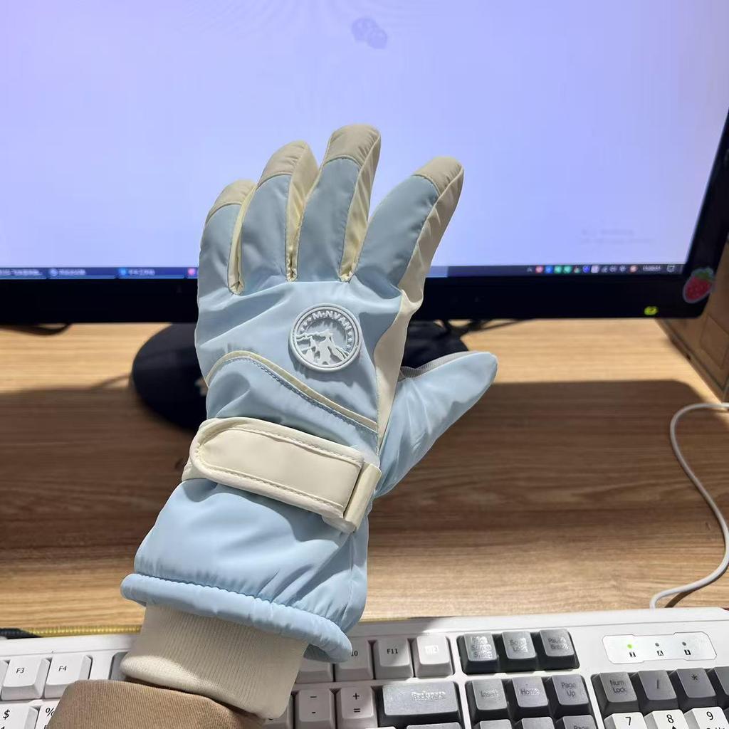 Women's Winter Ski Gloves: Warm, Thickened, Touchscreen-Compatible, Windproof, Water-Repellent, and Stylish Velvet-Lined for Outdoor Riding.