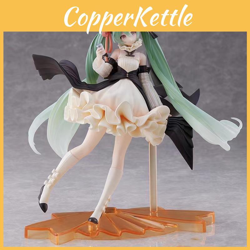 Beautifully Crafted 22cm Hatsune Miku Pvc Figure Ideal For Display And Gifting