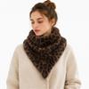 Damen Faux Dreiecksschal, Retro Winddichter Warmer Schal & Nackenschutz, Weicher Plüsch Geeignet für den Winter, Gemütlicher Flauschiger Wickel für Draußen, Handwaschbar