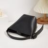 New Women's Bag High-end Niche Design Portable Bucket Bag Fashionable Versatile Commuter Shoulder Messenger Bag