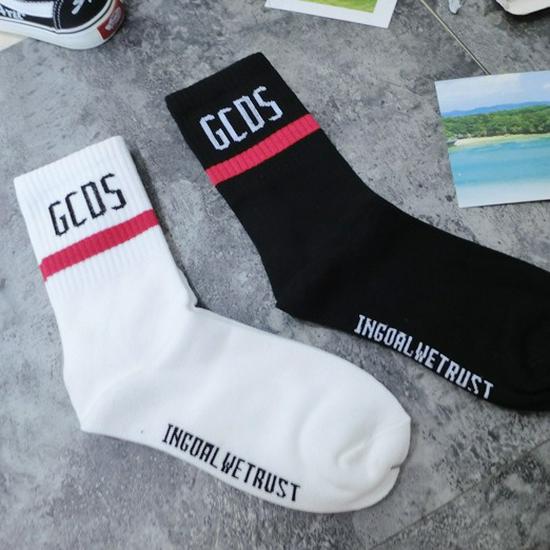 Japanese Harajuku Street Style Mid-Calf Striped Socks - Unisex Trendy College Skateboard Fashion