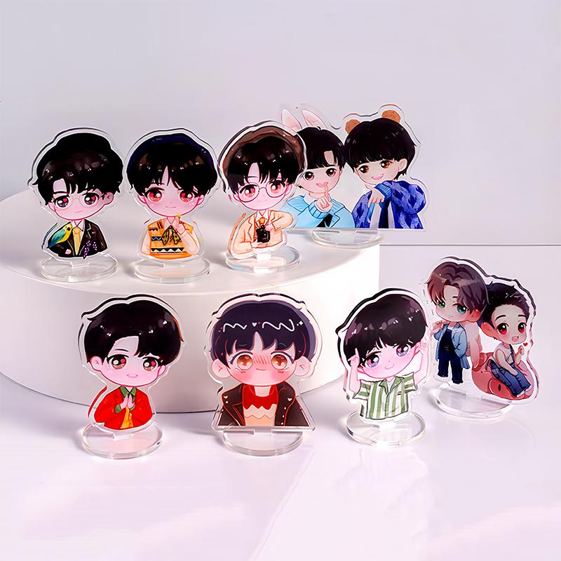 Wholesale Custom Acrylic Photos Key Chain Fashion Anime Cartoon Figures Stand