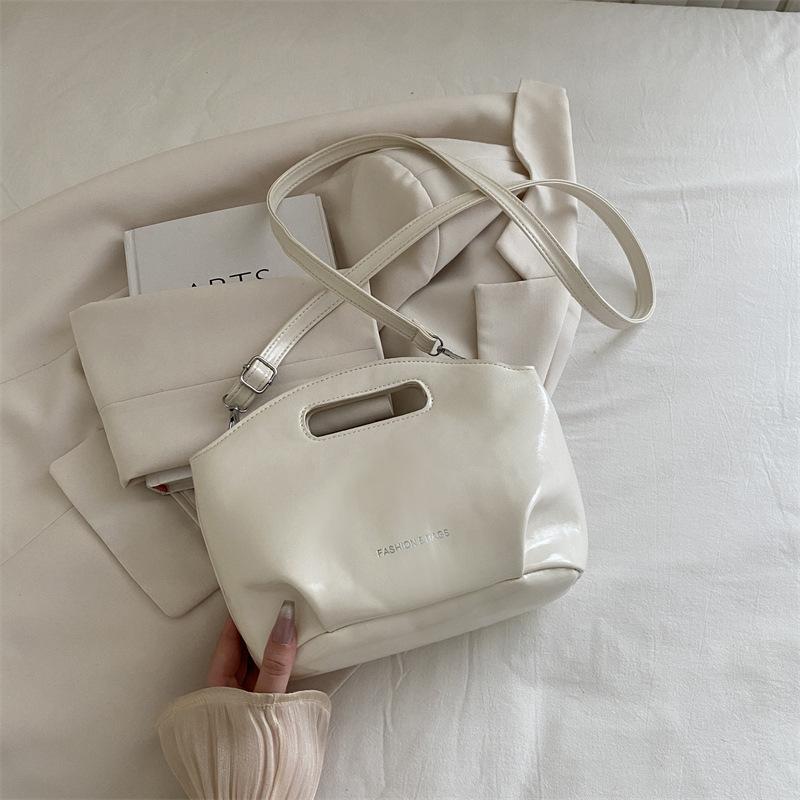 This year 2025 women's bags new spring and summer large-capacity versatile commuter single shoulder oblique span tote bag retro square bag