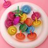 10 Peças Mini Pião de Madeira Arco-Íris Brinquedos de Dedo para Mesa para Crianças Lembrancinhas de Festa de Aniversário Presentes de Chá de Bebê Enchimentos de Pinhata