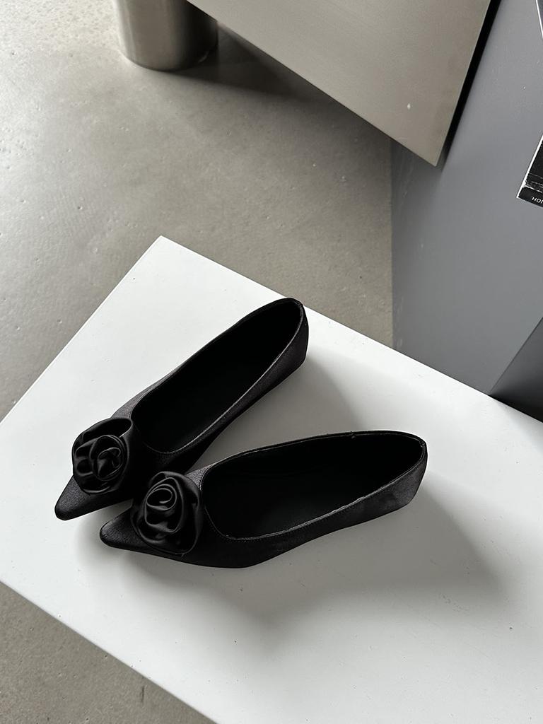 Mode Flock Damen Slipper Spitzschuh Blumendesign Schwarz Weiß Rosa Mode Niedrig Absatz Kleiderschuhe Lässige Party Pumps Schuhe Frau 39