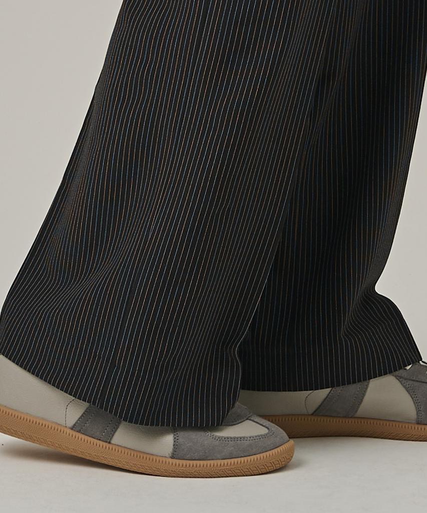 ANALOG MOOD One-Pleat Stripe Slacks (Black)