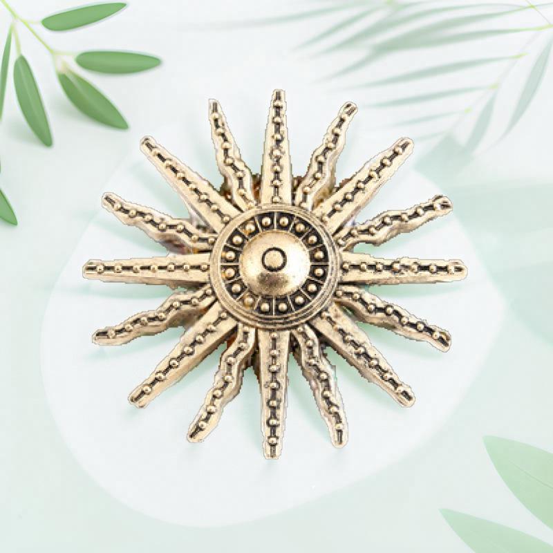 

Midu Sunflower Corsage Brooch - Fashionable Suit Accessory