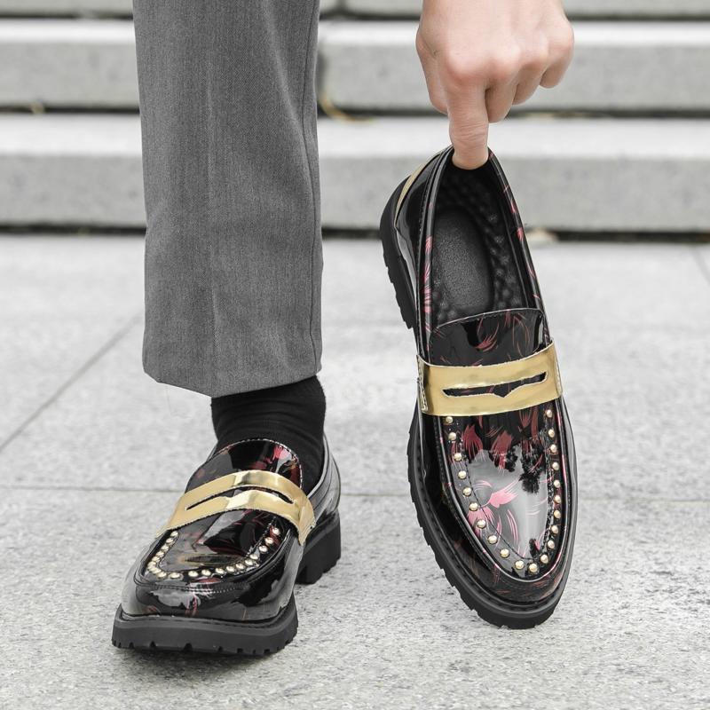 Metal Decoration Design Comfortable NonSlip Leisure Men's Leather Shoes Outdoor Gathering Comic Exhibition Loafers Shoes