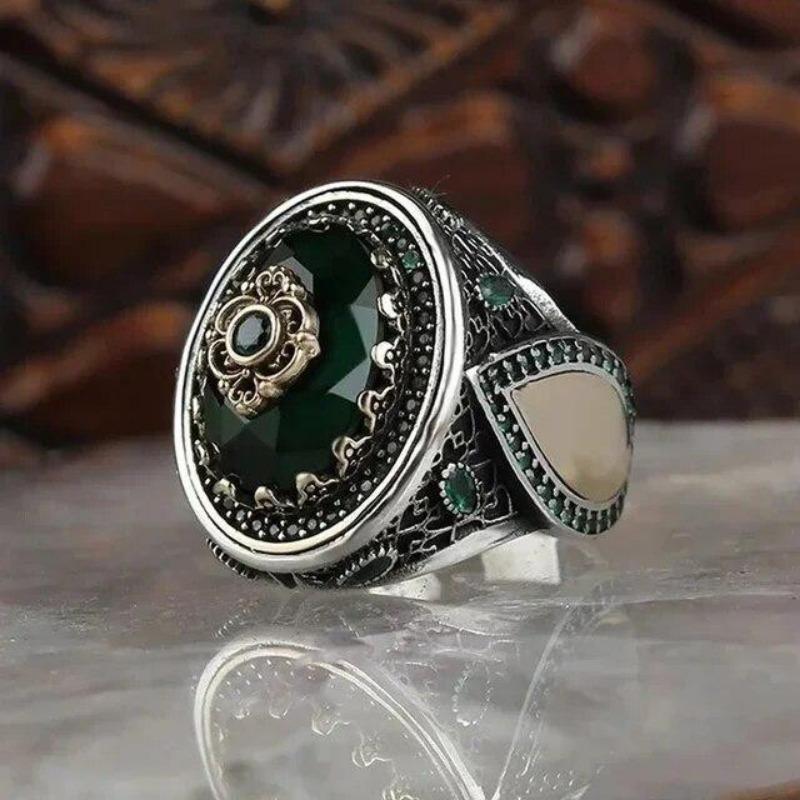 Neuer europäischer und amerikanischer Herren-Luxusring mit grünem Edelstein und dominanter Persönlichkeit im Retro-Stil, Schmuck für Bankettpartys