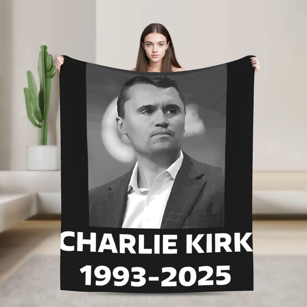 Warme weiche Decken Camping Charlie Kirk Freiheit RIP Überwurfdecke Flanell-Bettüberwurf für draußen Grafische Sofa-Bettdecke
