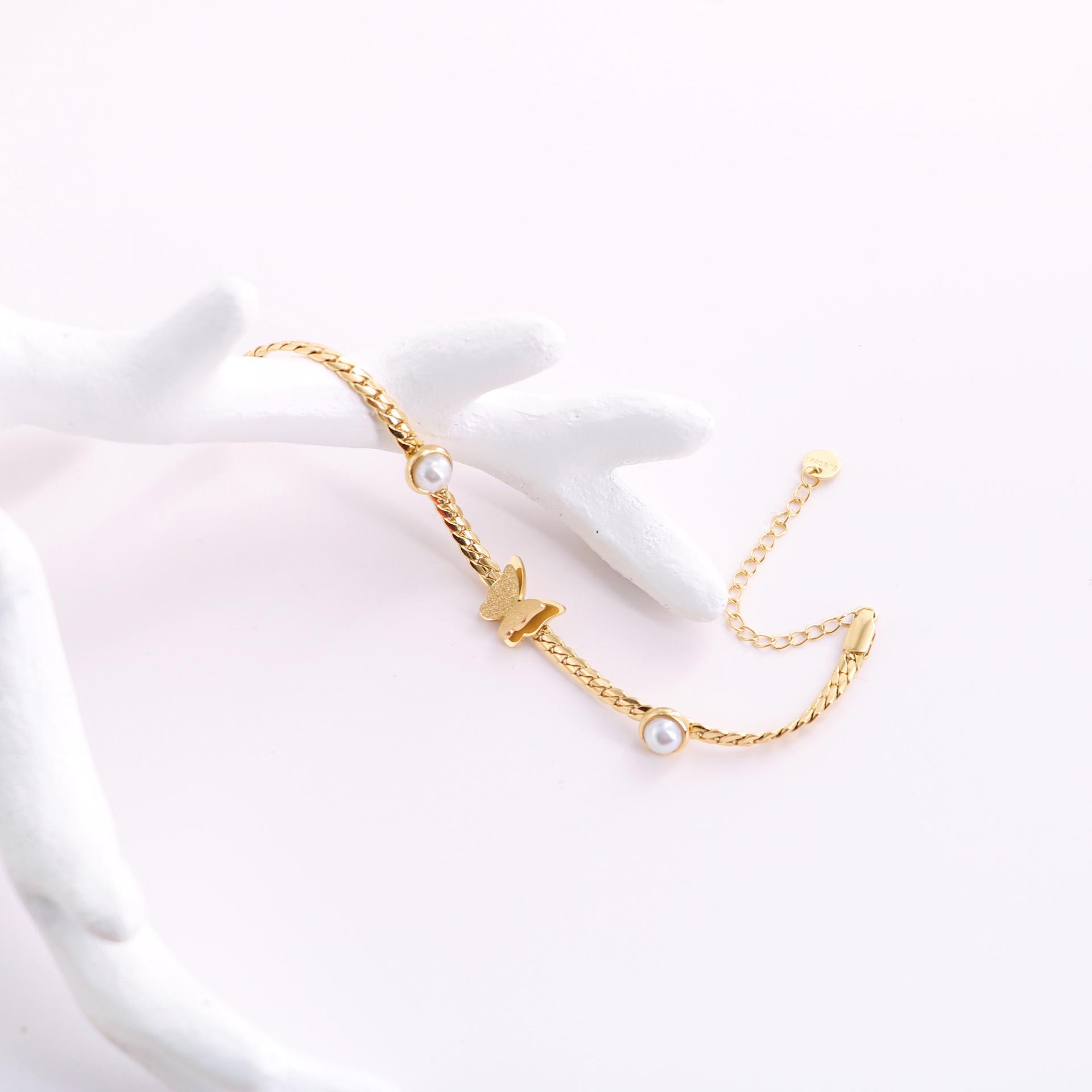 Korean Style 18K Gold Pearl Butterfly Necklace and Bracelet Set for Women