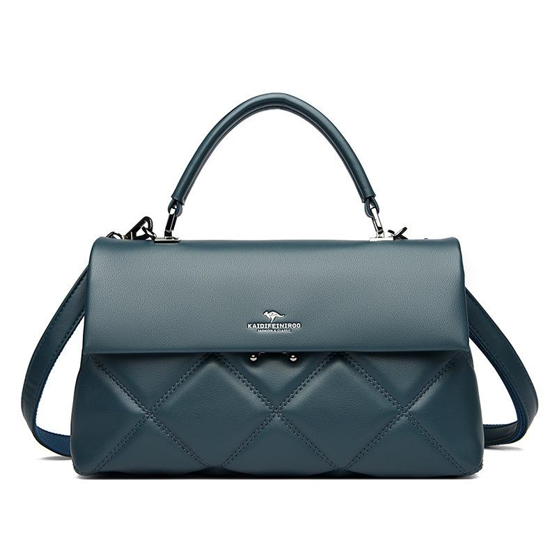 A Classic Women's Handbag—the Perfect Choice for Everyday Use