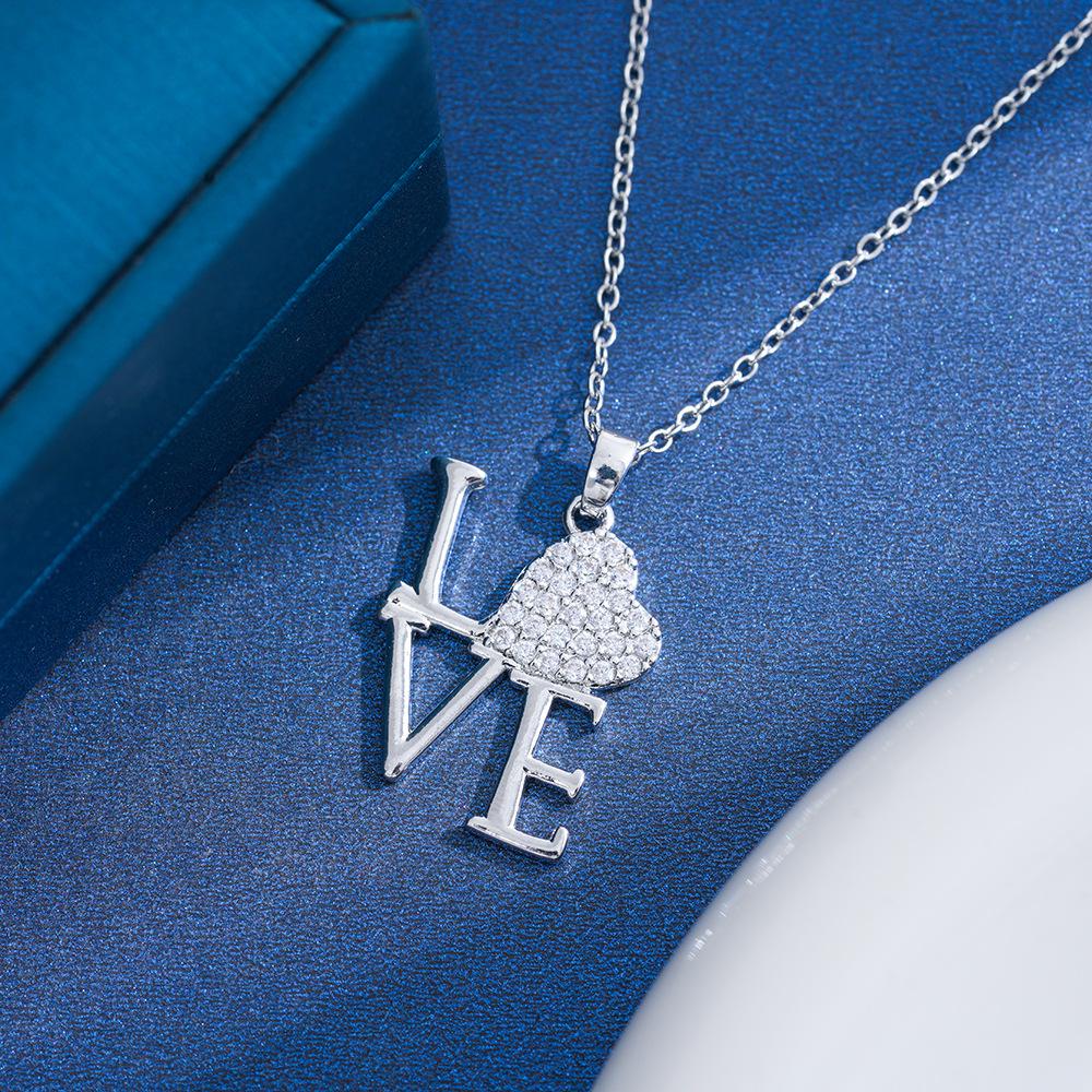 Japanese Korean Women's Stylish Colorful Love Heart Zircon Necklace Collarbone Chain