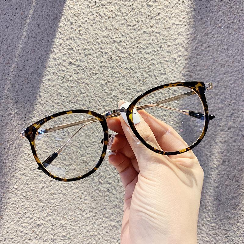 Luxury Anti Blue Light Glasses Women Round Frame Ultralight Fashion Nearsighted Eyewear Elegant Female Computer Glasses