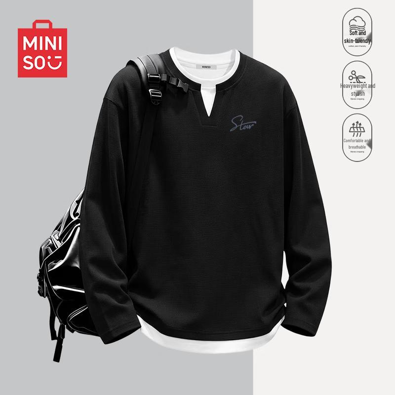 MINISO חולצת טריקו גופייה לגברים עם צווארון V ורקמת ופל