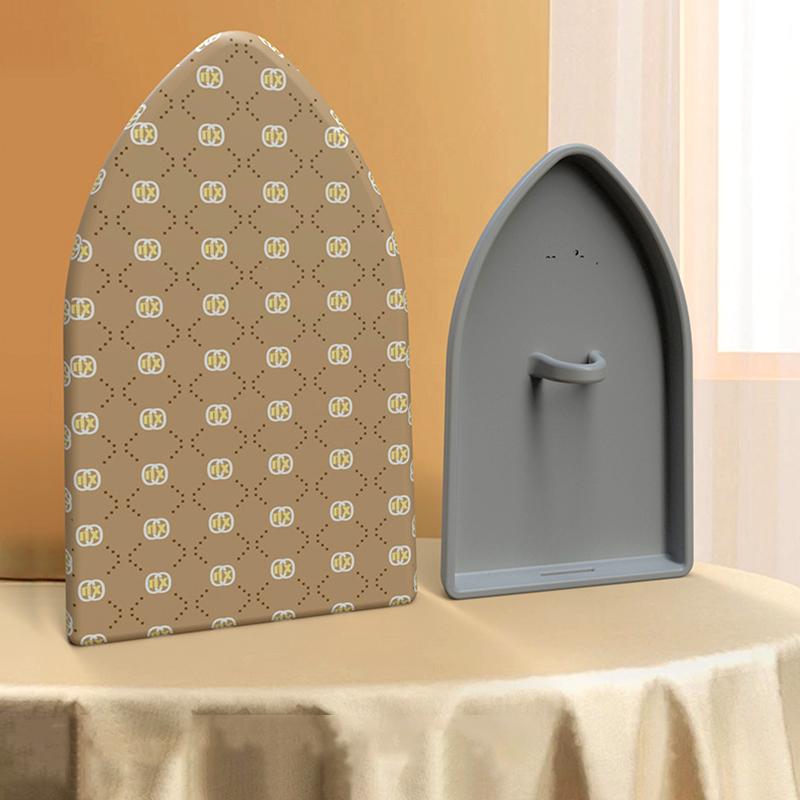 

1 шт. Ручной отпариватель для одежды, устойчивый к высоким температурам, термостойкий, с рукавом и мини-гладильной доской с петлей для пальца A