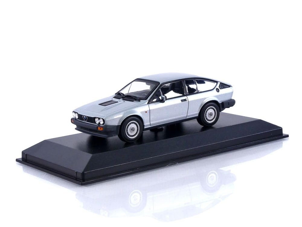 

Maxi Champs Alfa Romeo GTV 6 1983 Серебристый металлик 1/43