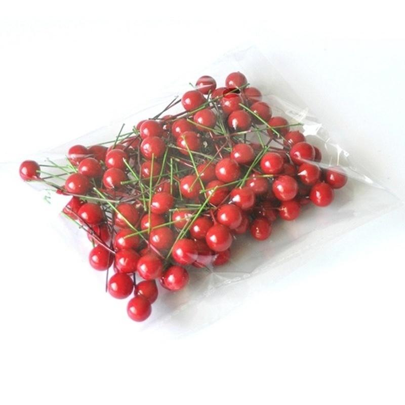 100Pcs Artificial Red Holly Berry Xmas Tree Ornaments Christmas Wedding Garland Home Decorations 2.5cm