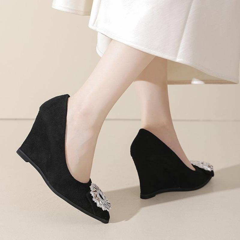 Diamond Pointed High-heeled Shoes for Women in The Spring of 2026, New Slope Heel Shallow Mouth Professional Single Shoes