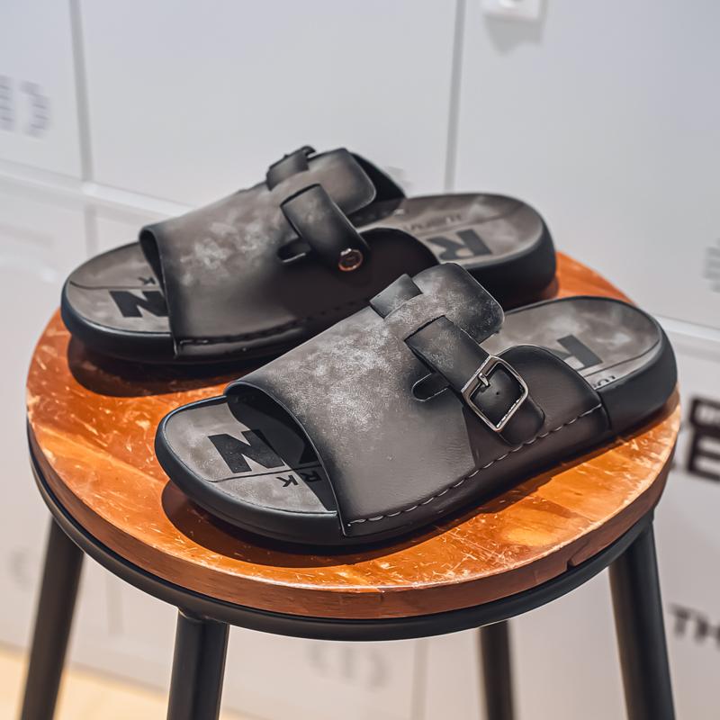 Fashion New Trend Leather Slippers for Men Outdoor Beach Sandals Fashion Designer Men's Half Drag Comfort ummer Slides Wading Aqua Shoes