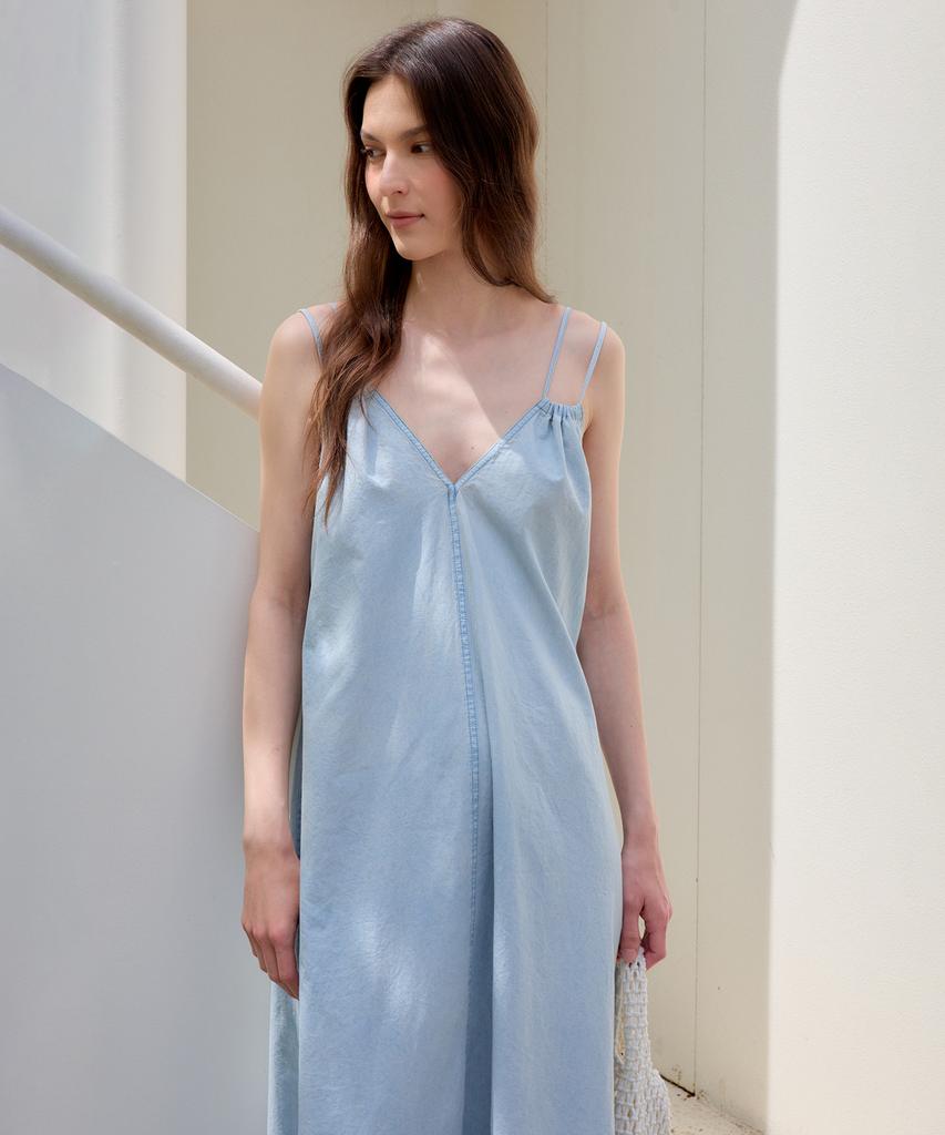 THEELO Breeze Denim Dress (Light Blue)