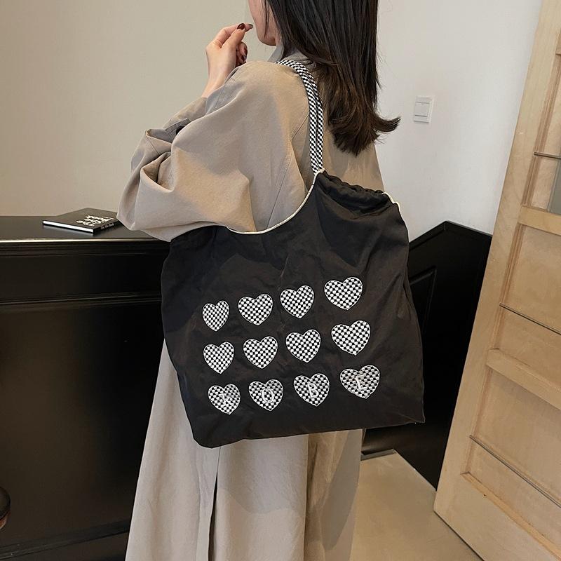 

2025 новая холщовая сумка нейлоновая вышивка экологичная сумка для покупок сумка через плечо кроссбоди сумка-тоут для通勤 женщин 36*11*37 чёрный