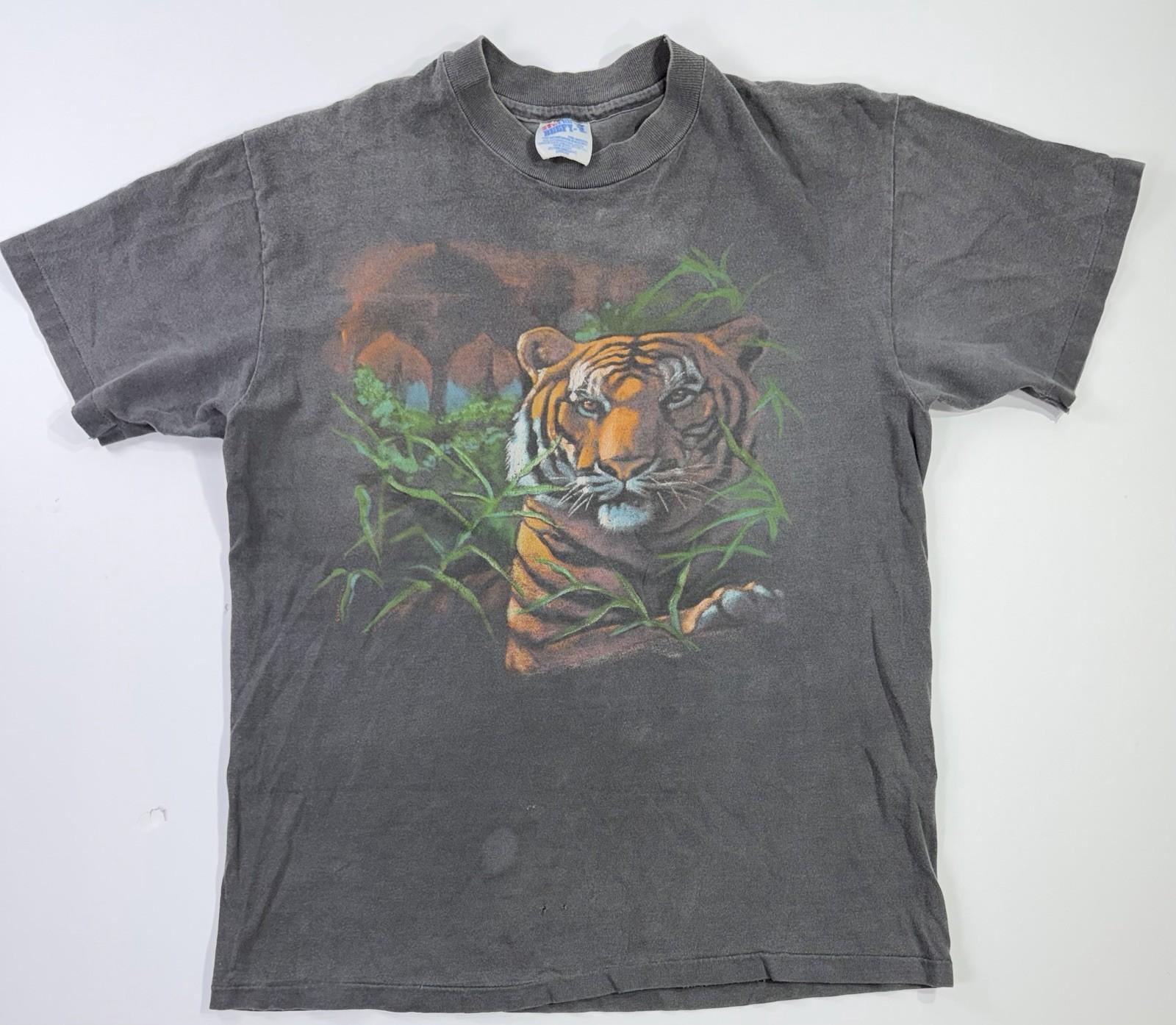 Vintage Tiger Graphic T Shirt Mens Medium Hanes Beefy-T Made USA Unisex T-Shirt S