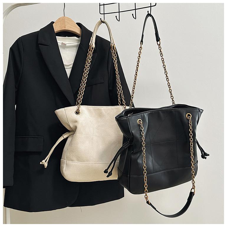 IELGY Ladies Tote Bag Diamond Chain Large Capacity Fashionable All-Match One-Shoulder Cross-Body Commu