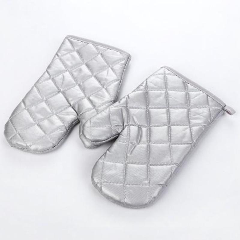 Silver-Coated Quilted Cooking Mittens with Anti-Scalding and Wear-Resistant Features