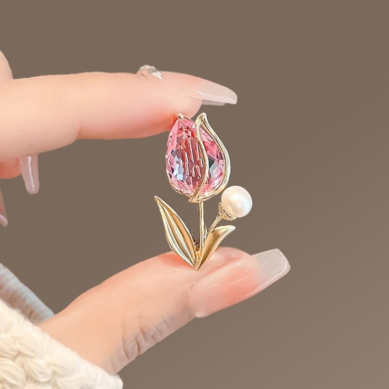 Elegante Tulpenbrosche, Damen-Imitatkristall-Korsage, Nischendesign-Sinn, Anstecknadel, Blendfreier Verschluss am Ausschnitt