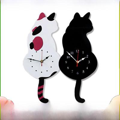 Kreative, geräuschlose Wanduhr aus Acryl – Katzenschaukel-Design für die Wohnzimmerdekoration