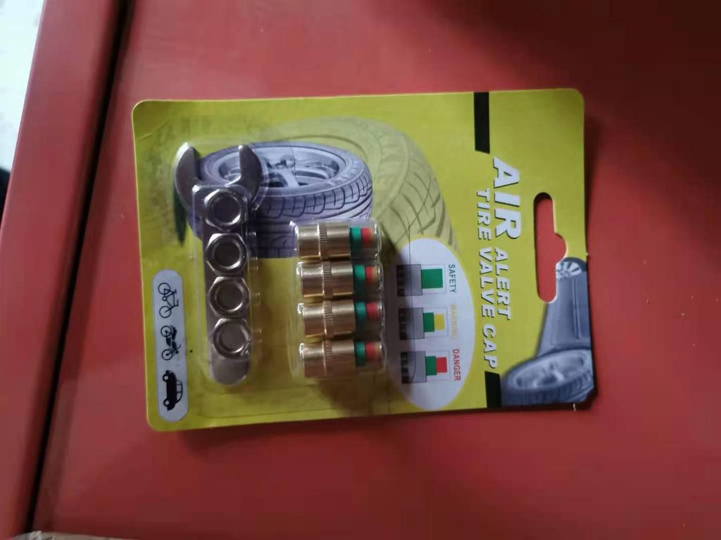 Wireless Tire Pressure Monitoring Cap: Vacuum Detection & Warning Valve Nozzle