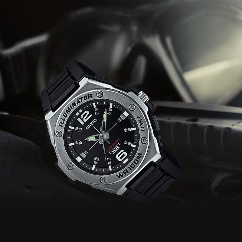 Casio Youth Series Round Dial Three-Hand Quartz Movement Resin Strap Watch Men watches Black MWA-100H-1A