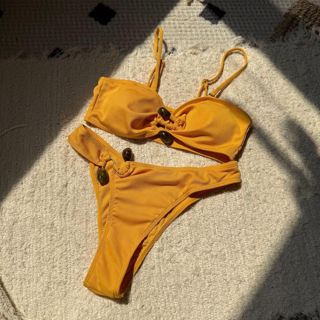 2026 Sexy Hollow Beads Solid Color Pit Strip Split Swimsuit Bikini