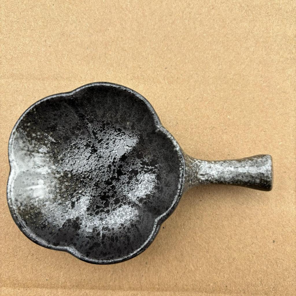 Ceramic Ink Butterfly Multifunctional Pen Rest and Ink Holder - Easy to Clean Water Dish Inkstone for Scholars and Beginners.