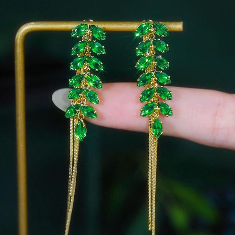 Luxuriöse grüne Quastenohrringe mit Weizenähren 2024 - Einzigartiges Design
