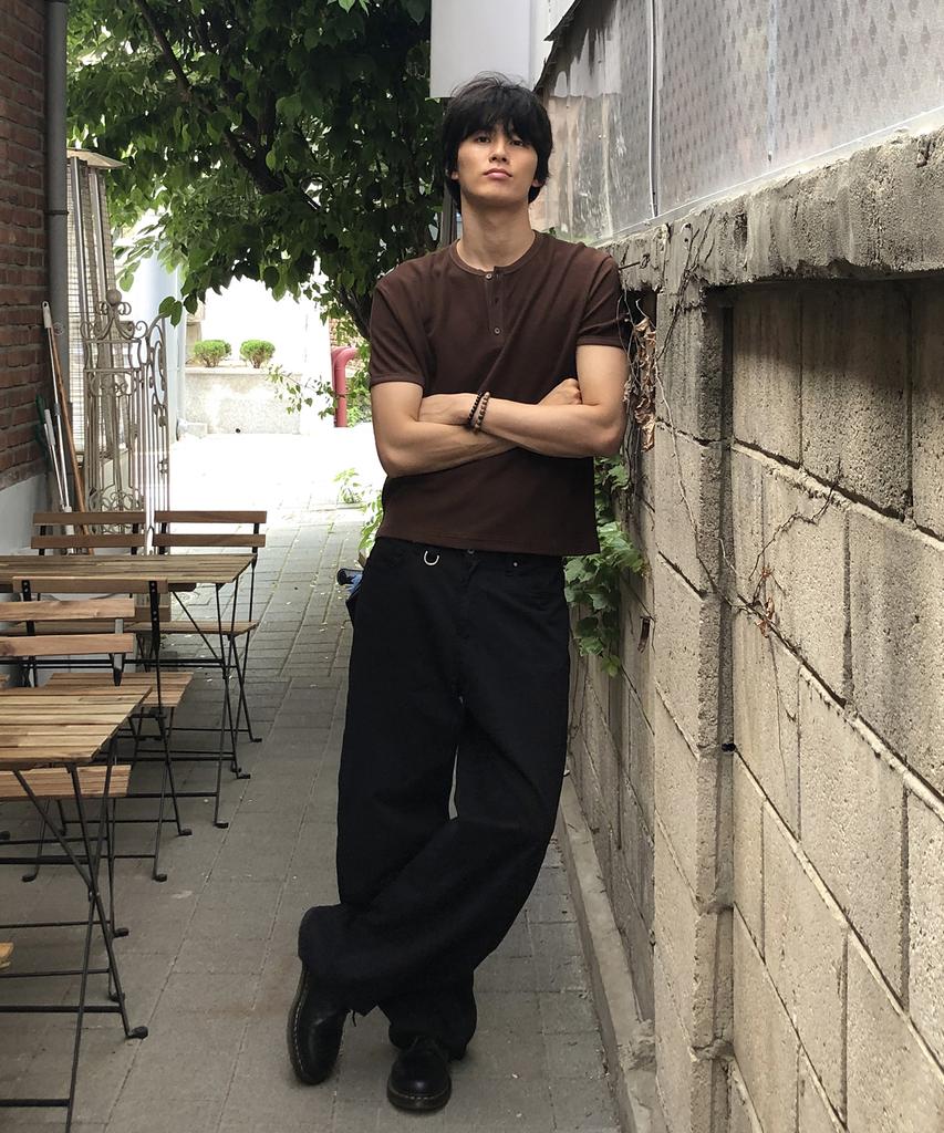Dei Semi-Crop Henley Neck Waffle Short Sleeve T-Shirt_4 Color