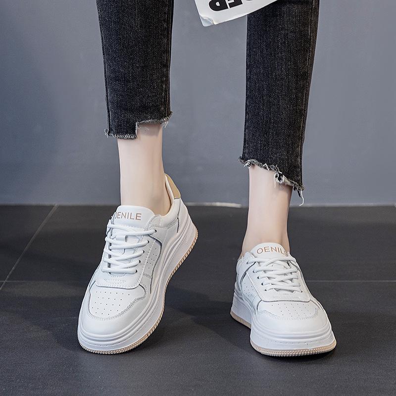 Spring 2023 Women's Flat Heel White Sports Shoes: Versatile, Plus Size (41-43), Celebrity Style