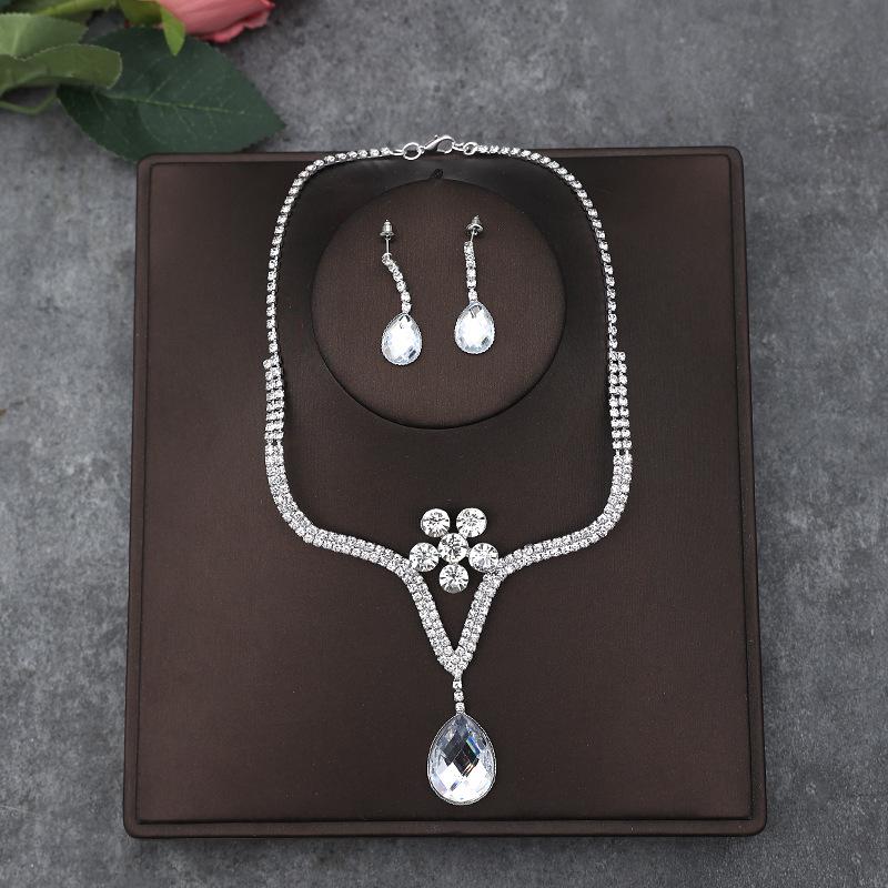Set di Collana e Orecchini alla Moda in Stile Coreano: Accessori Perfetti per Matrimonio Sposa