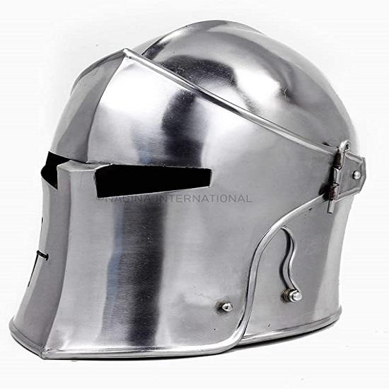 Średniowieczna Barbuda odwiedziła szczotkowaną stalową zbroję rycerzy templariuszy krzyżowców