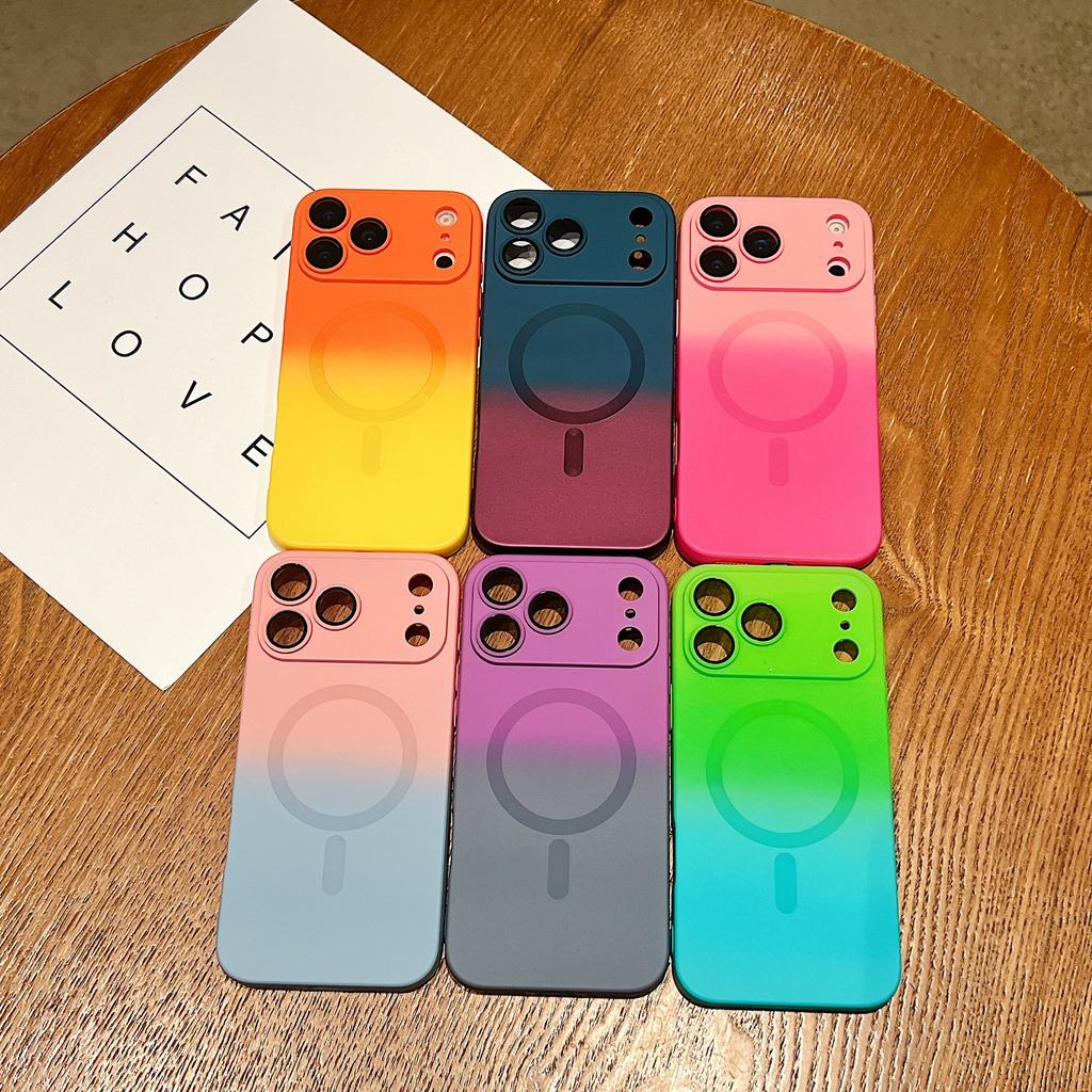 Two-color Gradual Change Magnetic Attraction Is Suitable for iPhone17promax All-inclusive Anti-drop Apple 16 with Its Own Lens Film Protective Cover