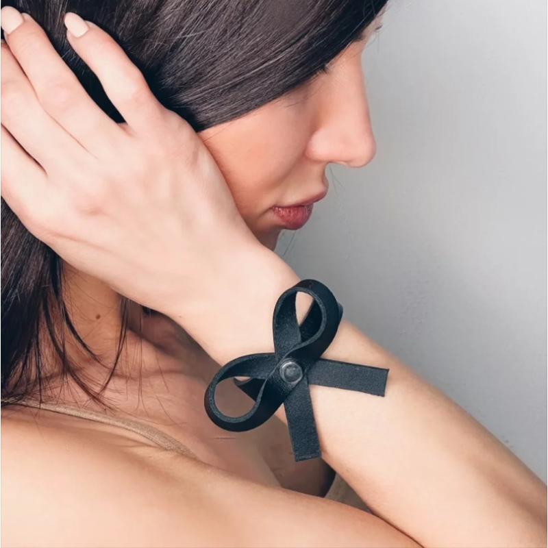 

2 шт. модные браслеты-бантики на щиколотку, роскошный декор из искусственной кожи с бантом и заклепками для женщин, подарок 1pc bracelet