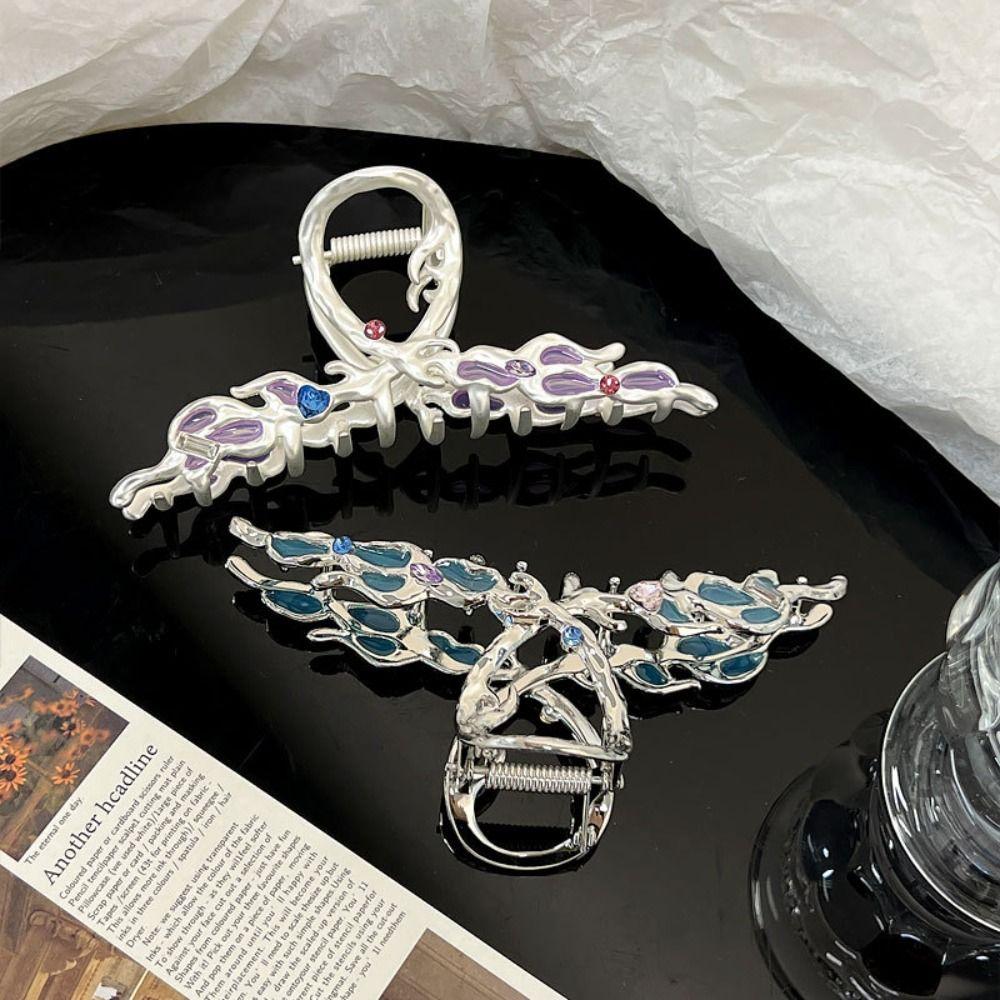 

Large Size Irregular Crystal Hair Claw Rhinestone Large Shark Grab Clip Women