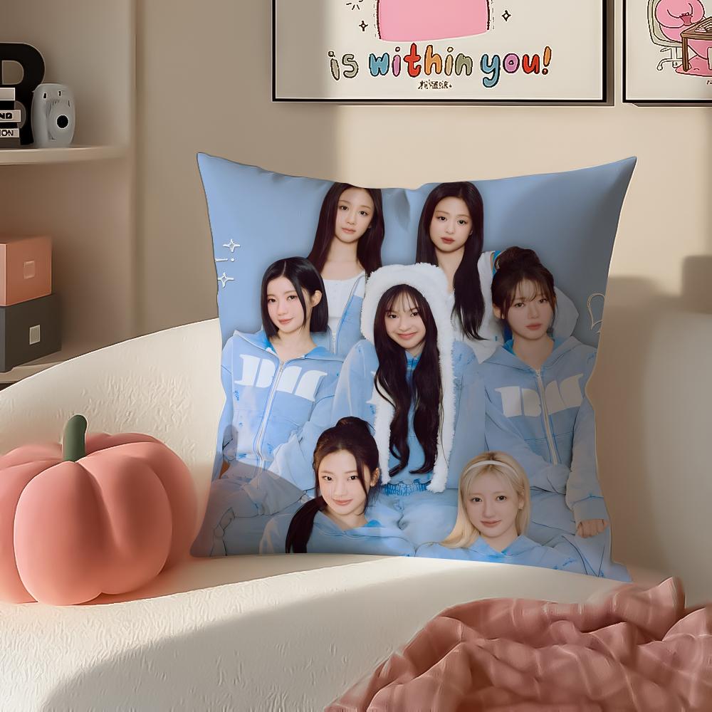 Stilvolle Kpop Girlgroup BBabymonster Kissenbezug Kissenhülle Kurzer Plüsch Verdeckter Reißverschluss Zimmer Sofa Kissenbezug