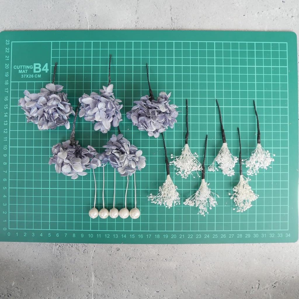 Lomeri and Pearl Hair Ornament W10 Gypsophila, Hydrangea, (Blue)