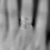 Böhmisch-Stil Handgeschnitzter Gemusterter Versilberter Offener Ring für Damen und Herren Verstellbarer Ring Ethnic Style Accessoires