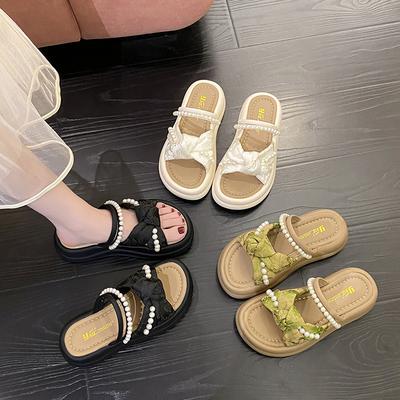 Perlenschlappen mit dicker Sohle für Damen zum Tragen im Sommer 2025, neue Ein-Zeichen-Kreuzriemen-Flachboden-Cool-Slipper für Damen