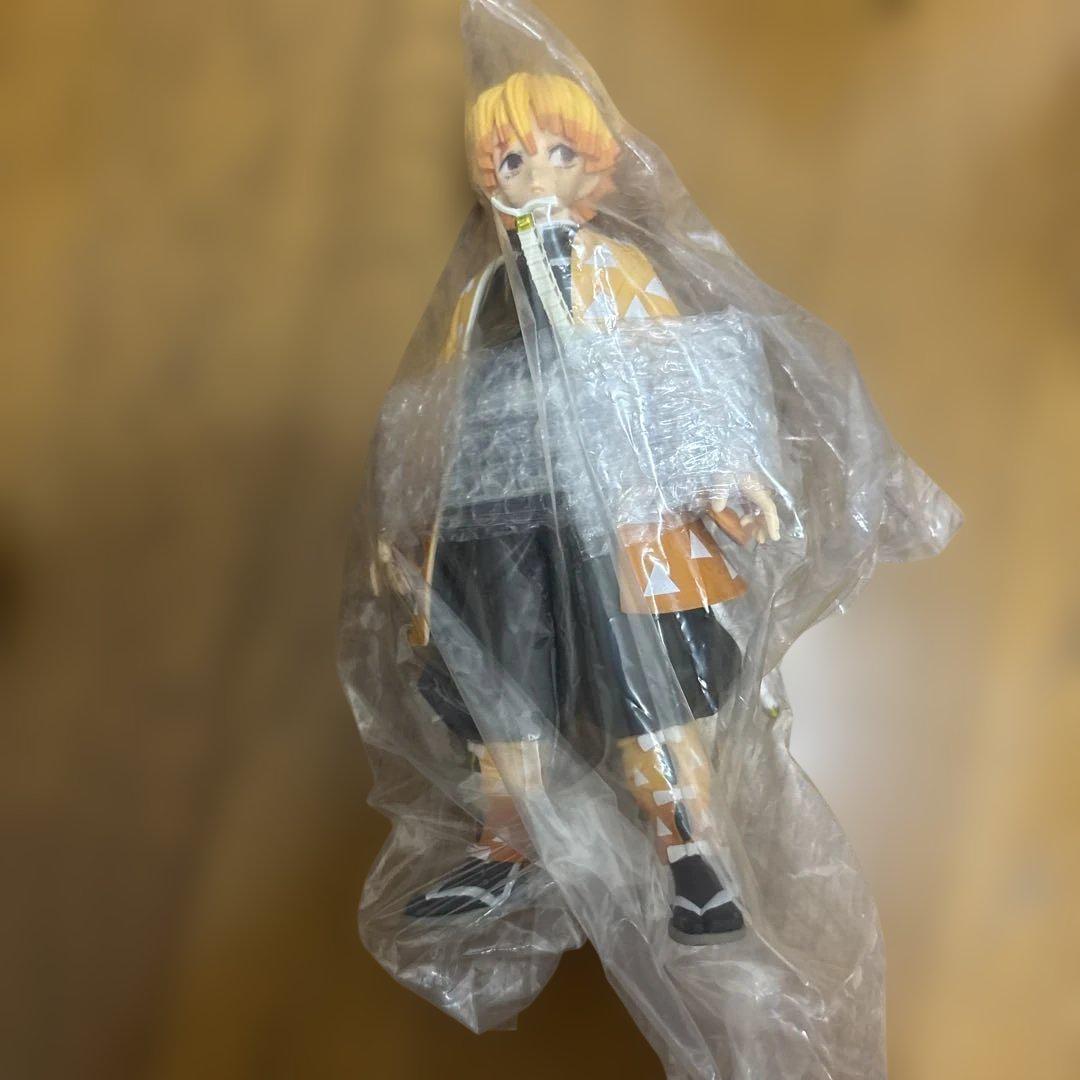 

[USED] Zenitsu Figure