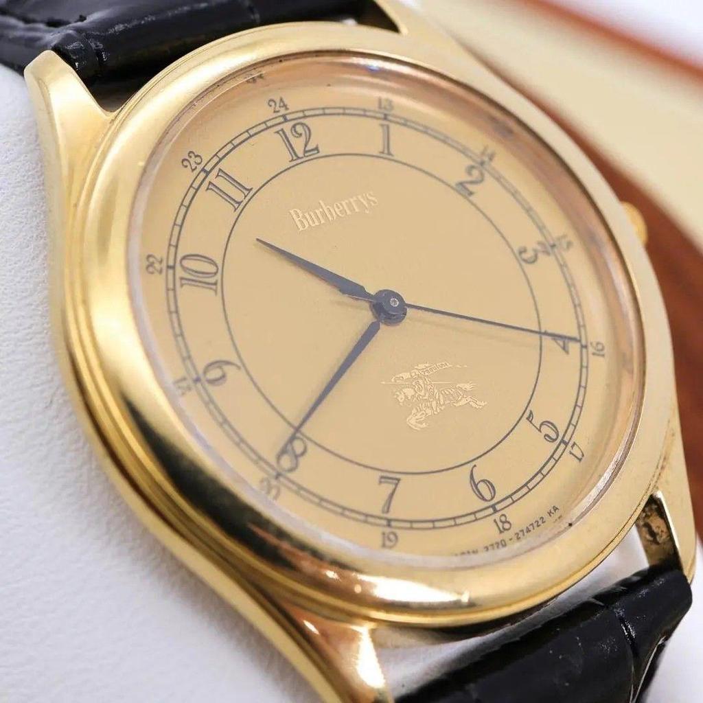 Used Operation BURBERRY Watch Gold Dial Round Men's 3369